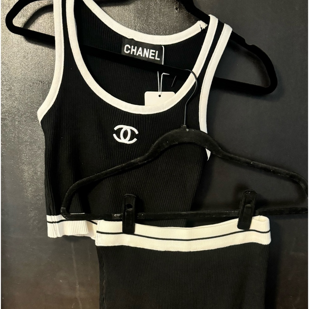 Ribbed tank sweater & skirt (mini) NWT. Size 2